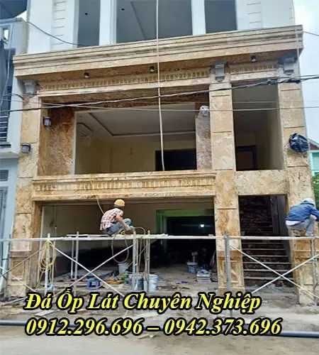 Mặt tiền nhà phố sang trọng ốp đá hoa cương cao cấp